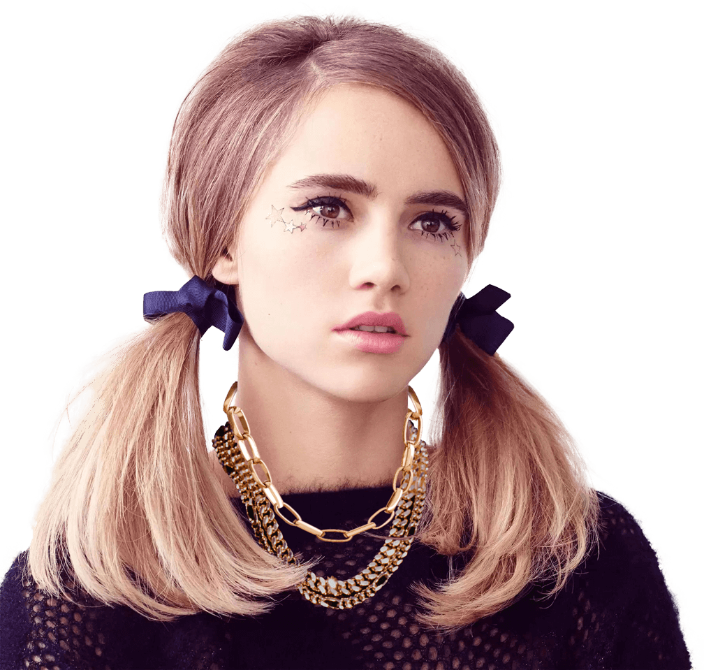 Pop and Suki twin right with necklaces